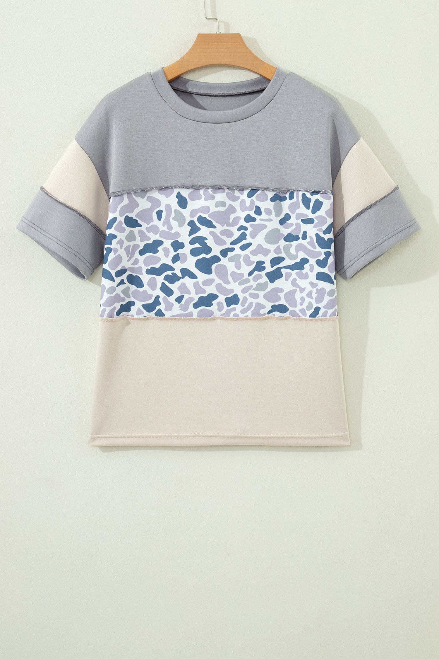 Gray raw seam color block camouflage patchwork casual tee with soft breathable fabric